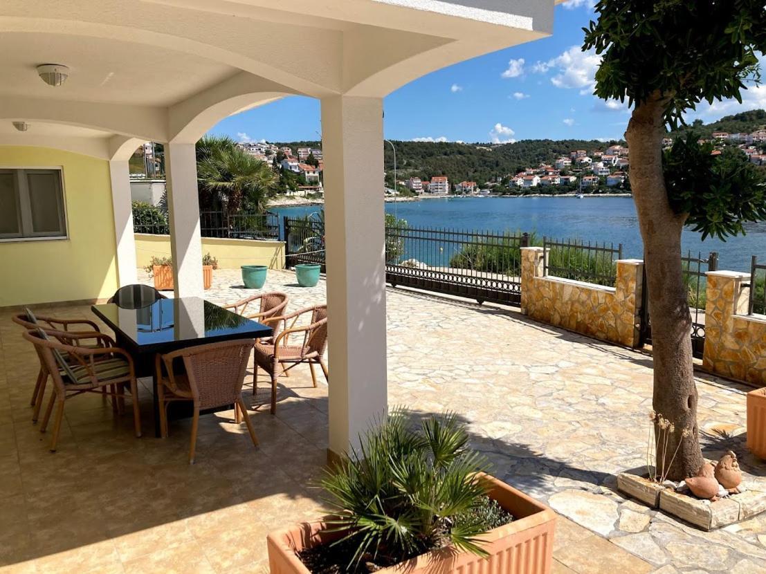 Villa Jana Apartments Trogir Exterior photo
